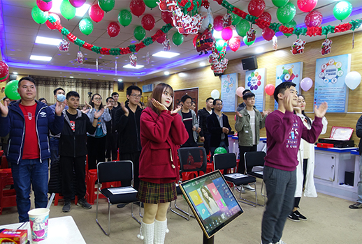 【惠聲圣誕主題生日會(huì)】好聲音驚喜開(kāi)唱，歡聲笑語(yǔ)不斷